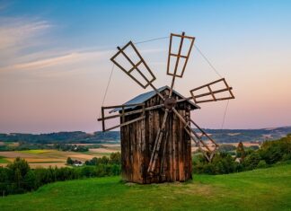 Za kogo rządów Polska weszła do Unii?